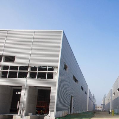 Edifici prefabbricati per magazzini in acciaio con travi di acciaio dipinte Certificato CE