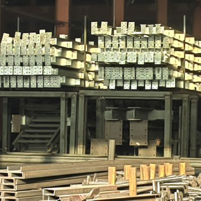 Edifici prefabbricati per officine a porta scorrevole