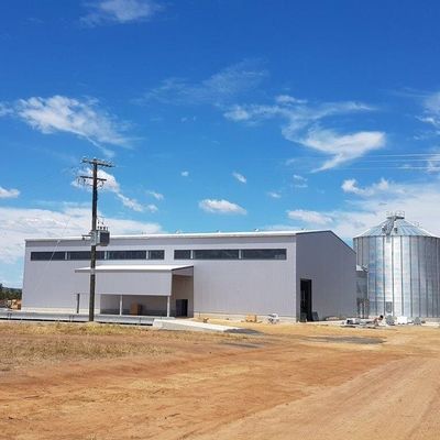 Edifici di officine prefabbricati per uso commerciale Struttura in acciaio su misura