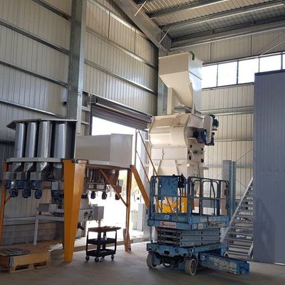 Edifici di officine prefabbricati per uso commerciale Struttura in acciaio su misura