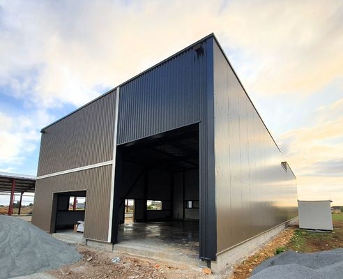 Struttura in acciaio hangar prefabbricato laminato a caldo galvanizzato magazzino edificio capannone